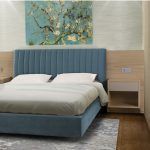 Mesita noche flotante kansas chapa natural y laca dormitorio moderno