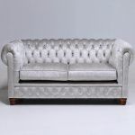 sofa clasico tapizado capitone chester patas madera torneadas piel tela salon
