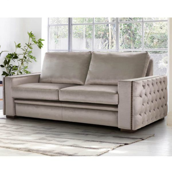 Sofa salon clasico CINTA brazos capitone patas adera