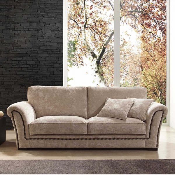 Sofa clasico TOSCANA detalle tachuelas en frontal
