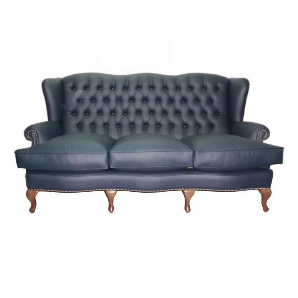 Sofa clasico LYRA capitone con tachuelas 3 plazas patas madera