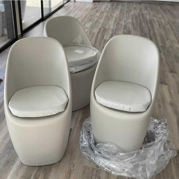 sillon exterior moderno con cojin vanguardista