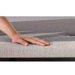 detalle canto base tapizado bremen dormitorio patas metálicas perfilada descanso